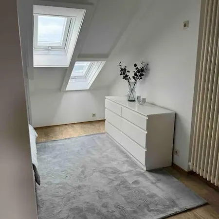 Blacksecret Dachgeschosswohnung Apartment *